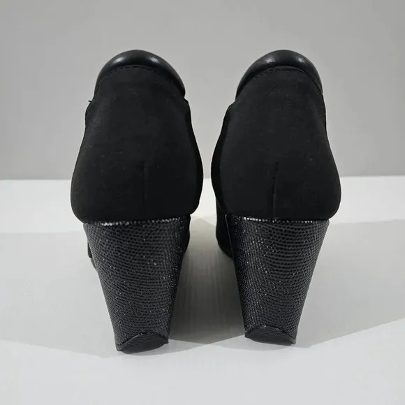 NEW Donald Pliner Tanah Bootie Wedge Shootie Black Stretch Crepe Elastic Size 9