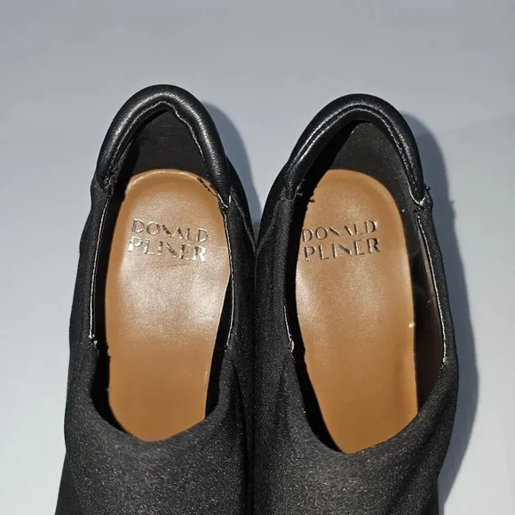 NEW Donald Pliner Tanah Bootie Wedge Shootie Black Stretch Crepe Elastic Size 9