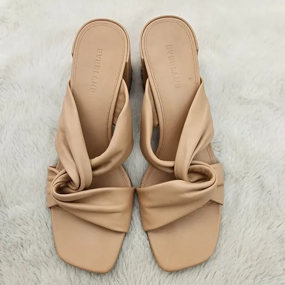NEW Everlane The Day Twist Heel Elegant Tan Block Heel Sandals