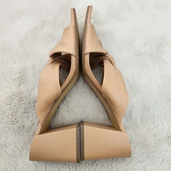 NEW Everlane The Day Twist Heel Elegant Tan Block Heel Sandals