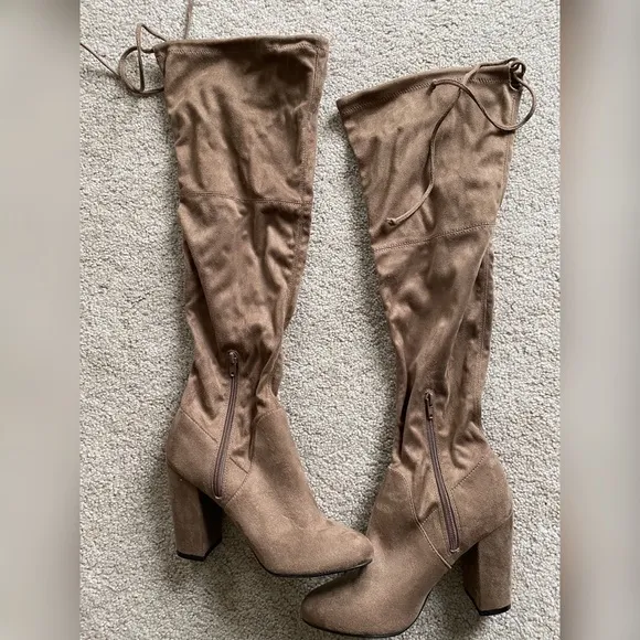 New Faryl Robin  Sofia Vegan Suede Knee-High Boots