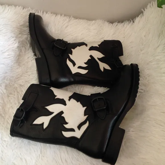 New Frye Veronica Floral Black Leather Boots