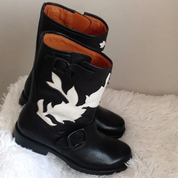 New Frye Veronica Floral Black Leather Boots