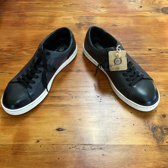 New in Box Born Allegheny II leather sneakers men’s sz 10.5 black white casual