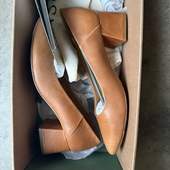 NEW IN BOX Nisolo Fiorela Go-To Mid Heel in Caramel