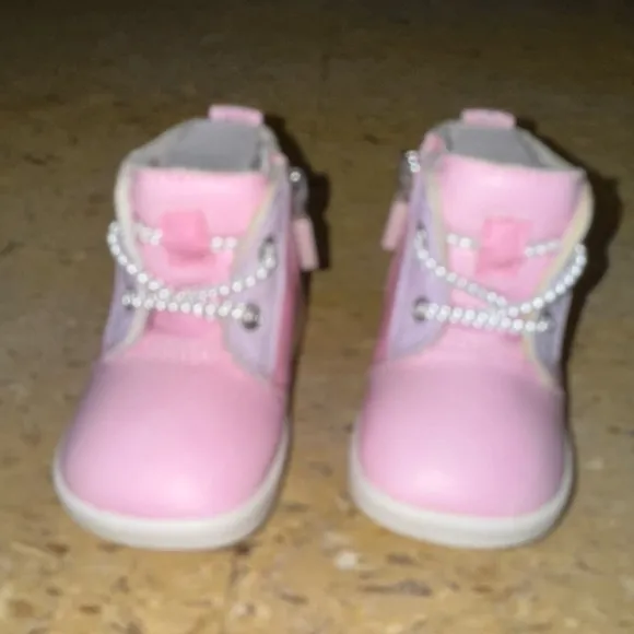 NEW NIB baby Girl UGG pink Kristjan Chukka Leather Boot Sz 2/3 6-12m Shoes
