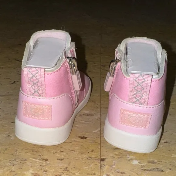NEW NIB baby Girl UGG pink Kristjan Chukka Leather Boot Sz 2/3 6-12m Shoes