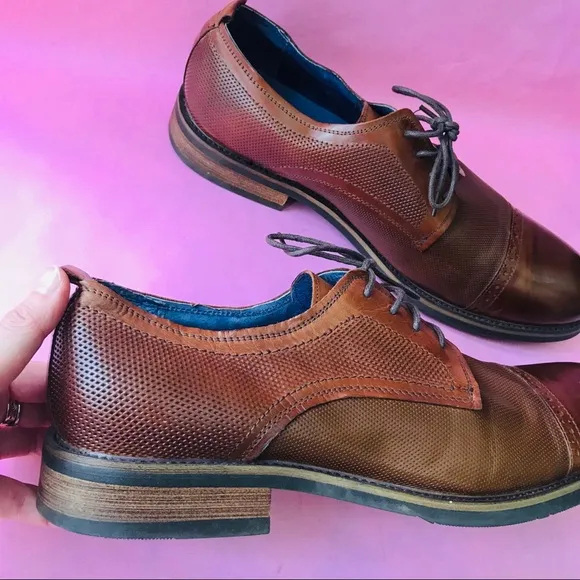 New orange brown Steve Madden leather shoes