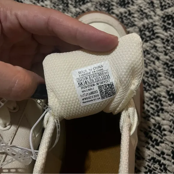 New Reebok Unisex Canvas Athletic Low Top Shoes Beige/Gum Sole Size 7