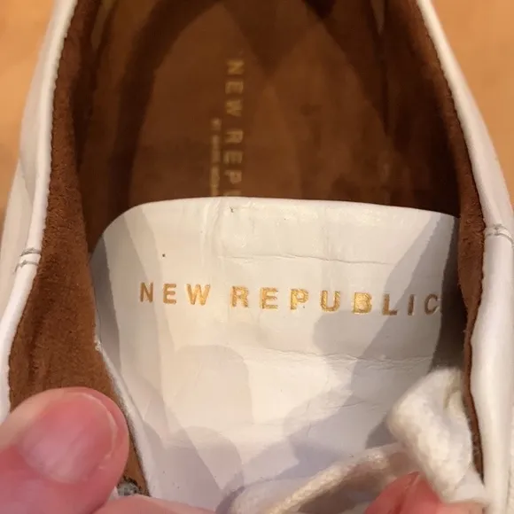 New Republic By Mark Monairy Size 10.5 White Shoe