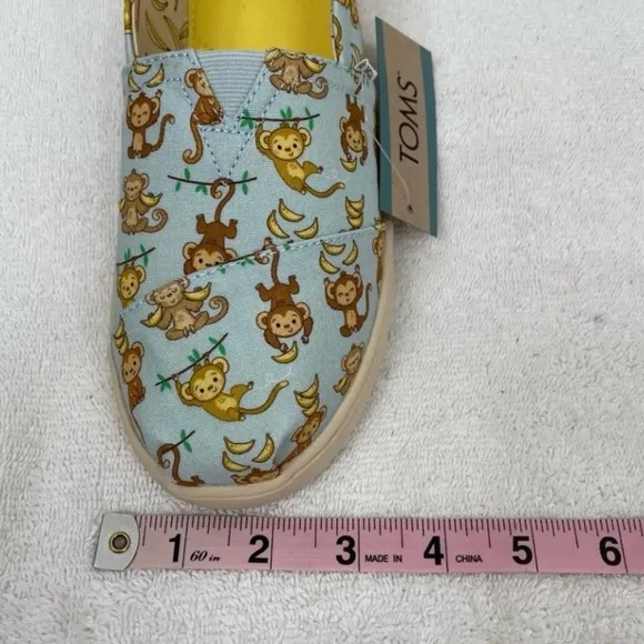 New Toms Shoes Kids Alpargata Blue Monkey Business Print Canvas Size 6 Youth