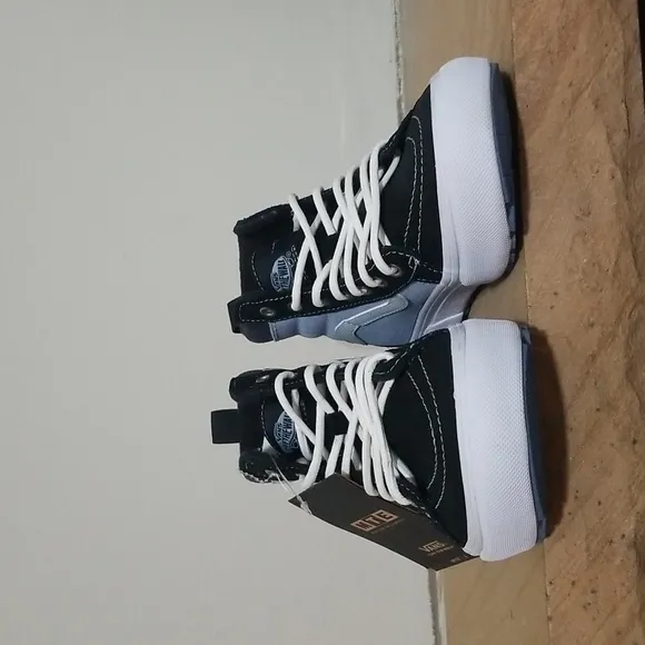 NEW! Vans Sk8-Hi MTE 1 Ashley Blue &amp; Black Skate Shoes sz 5 NWT