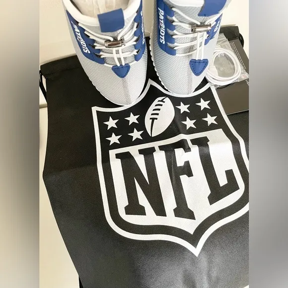 NFL Fanatics New England Patriots Athletic Fiber Optic Light Up Men’s Shoes 7.5