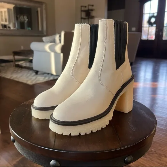 NIB $188 Free People James Chelsea White Boots 39.5 fits USA 9 or 9.5 Chunky NWT