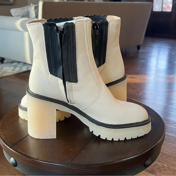 NIB $188 Free People James Chelsea White Boots 39.5 fits USA 9 or 9.5 Chunky NWT