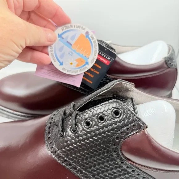 NIB Florsheim Magneforce Black (Wine) Brown Spikeless Golf OrthoLite Shoes Sz 11