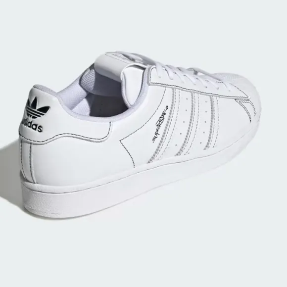 NIB Men's Adidas Disney Edition Sneakerella Superstars Sneakers Shoes Size 10