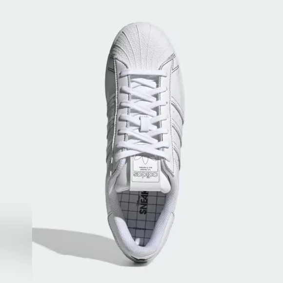 NIB Men's Adidas Disney Edition Sneakerella Superstars Sneakers Shoes Size 10