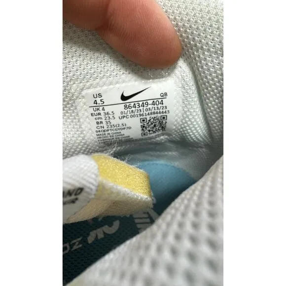 NIB Nike SB Zoom Blazer Mid Light Blue Size 4.5Y 86439 4404