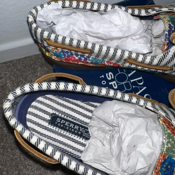 NIB Sperry Top-Sider A/O 2 Eye Original Blue Liberty Floral Stripe Boat Shoes 10