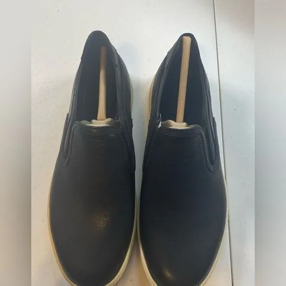 NIB UGG Australia Men’s Tobin Leather Black/White Casual Slip On Shoes- Size 7.5