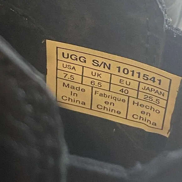 NIB UGG Australia Men’s Tobin Leather Black/White Casual Slip On Shoes- Size 7.5