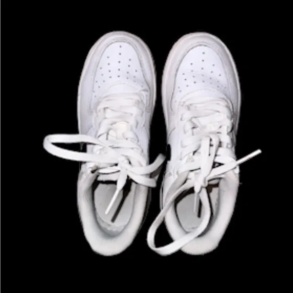 NIKE Air Force 1 all leather tennis shoes sneakers boys size 11.5