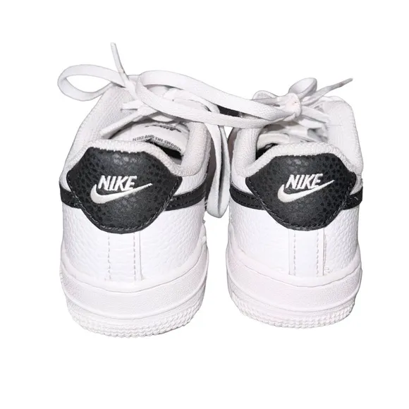 NIKE Air Force 1 all leather tennis shoes sneakers boys size 11.5