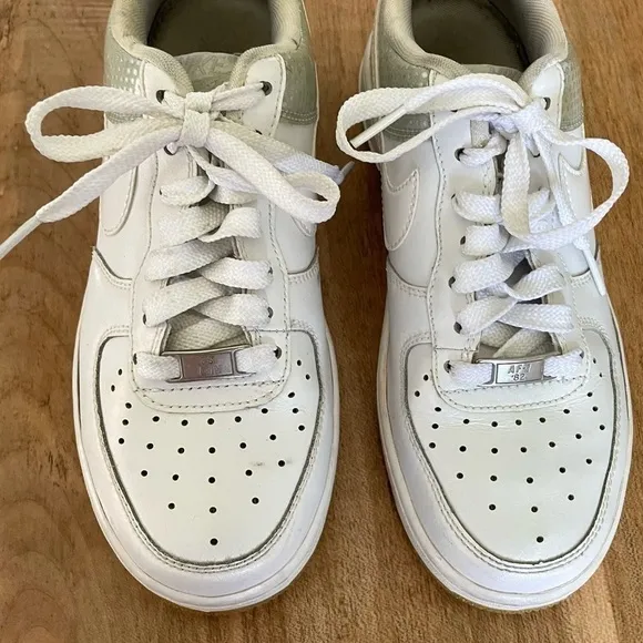 NIKE AIR FORCE 1 LE (GS) Shoes Women’s 6.5