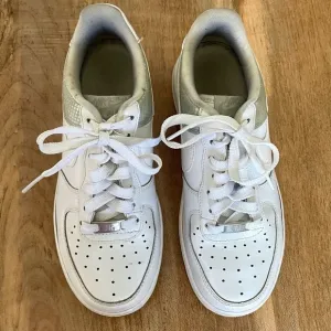 NIKE AIR FORCE 1 LE (GS) Shoes Women’s 6.5