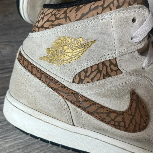 Nike Air Jordan 1 Mid Basketball Shoes LT Brown Metallic Gold Men 11 UK 10 EU 45