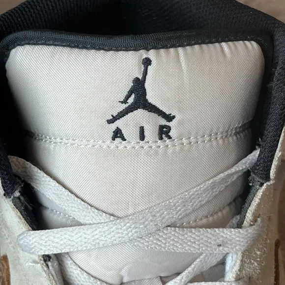 Nike Air Jordan 1 Mid Basketball Shoes LT Brown Metallic Gold Men 11 UK 10 EU 45