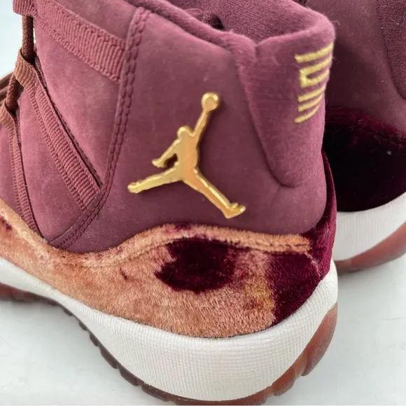 🥾Nike Air Jordan 11 XI Retro GS Heiress Red Velvet Night Maroon Gold Shoes