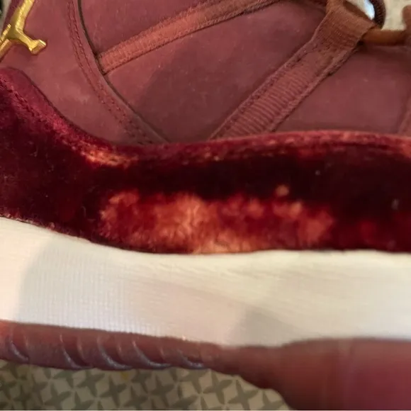 🥾Nike Air Jordan 11 XI Retro GS Heiress Red Velvet Night Maroon Gold Shoes