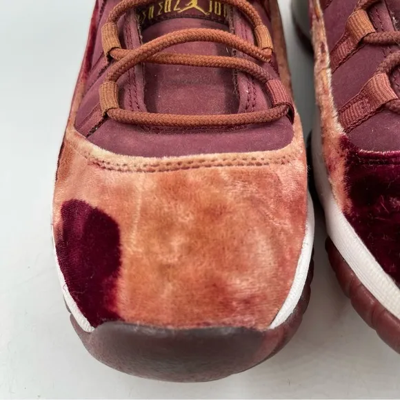 🥾Nike Air Jordan 11 XI Retro GS Heiress Red Velvet Night Maroon Gold Shoes