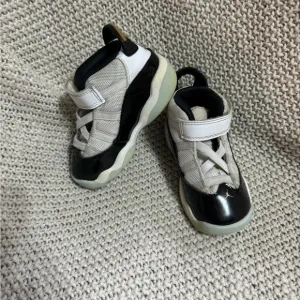 Nike Air Jordan‎ 6 Rings Shoes White CW6997-100 Size 7C Toddler/Baby