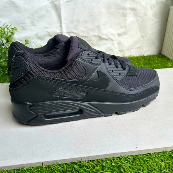 Nike Air Max 90Men's Shoes size 11 Black/Black/Black/Black NEW