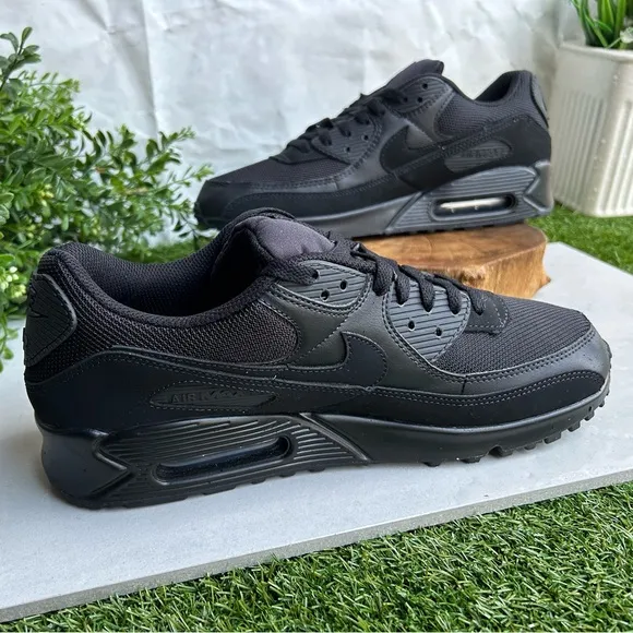 Nike Air Max 90Men's Shoes size 11 Black/Black/Black/Black NEW