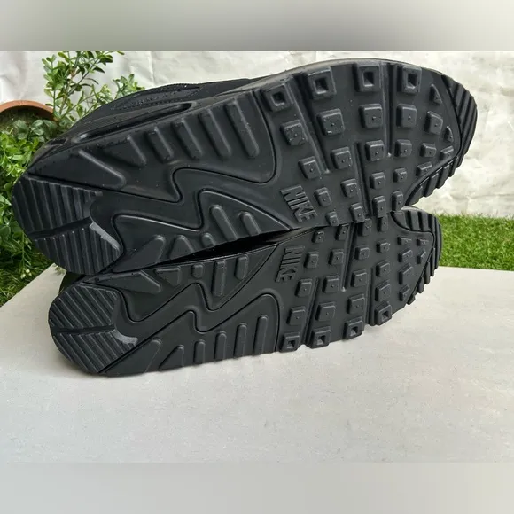 Nike Air Max 90Men's Shoes size 11 Black/Black/Black/Black NEW