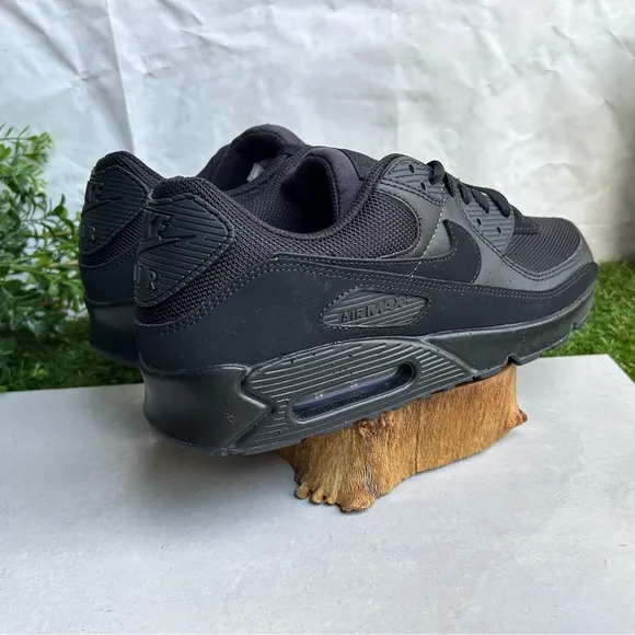 Nike Air Max 90Men's Shoes size 11 Black/Black/Black/Black NEW