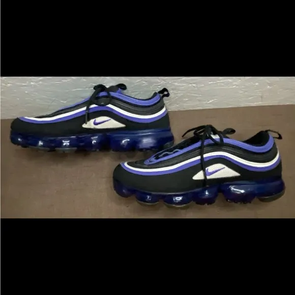 Nike Air VaporMax '97 GS Kid's Size 7Y (Women's 8.5) Black/Persian Violet-White