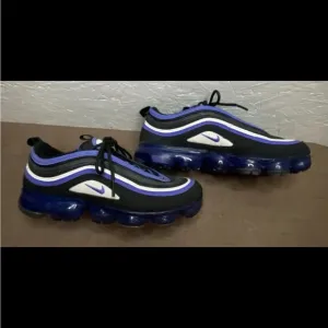 Nike Air VaporMax '97 GS Kid's Size 7Y (Women's 8.5) Black/Persian Violet-White