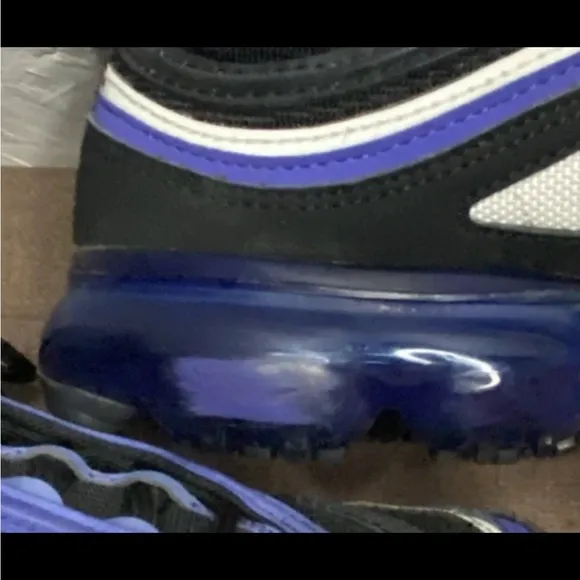 Nike Air VaporMax '97 GS Kid's Size 7Y (Women's 8.5) Black/Persian Violet-White