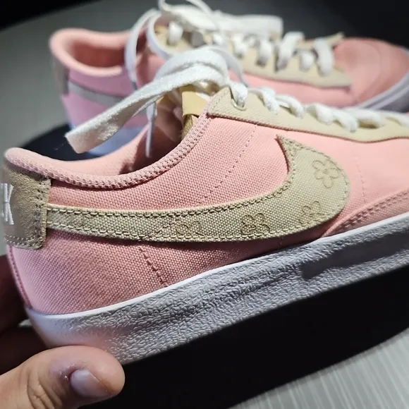 Nike Blazer Low '77 By You Custom Shoes Sneakers Pink &amp; Tan Flowers Women's Sz 8
