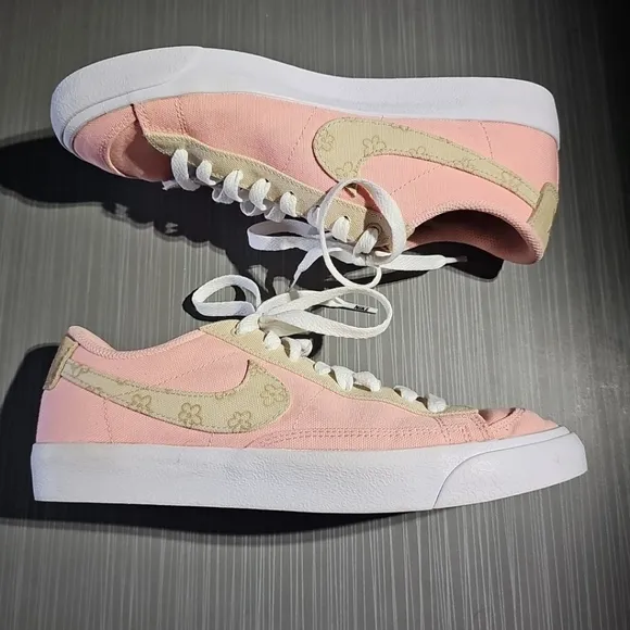 Nike Blazer Low '77 By You Custom Shoes Sneakers Pink &amp; Tan Flowers Women's Sz 8