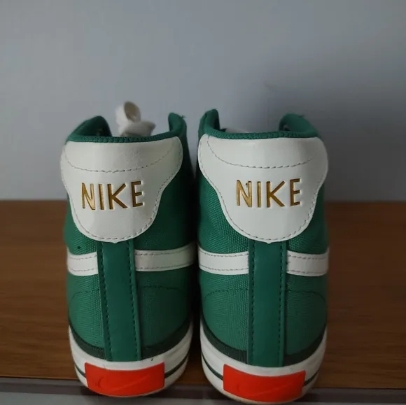 Nike Court Legacy Canvas Mid S50 Green And White Men’s Size 8, Pre Owned