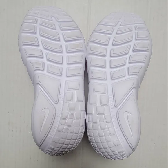 NIKE Flex Runner 2 Sneakers