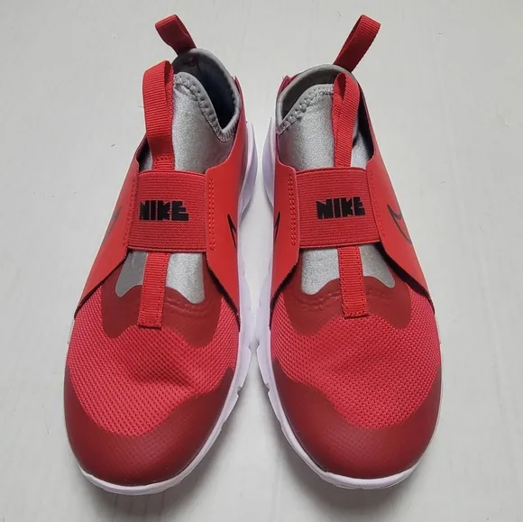 NIKE Flex Runner 2 Sneakers