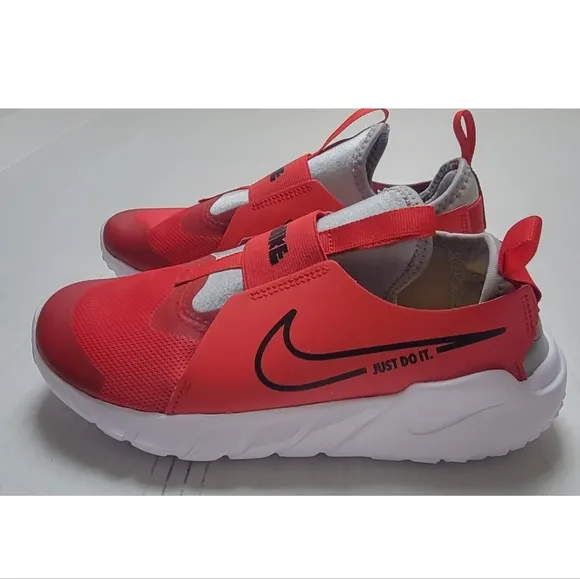 NIKE Flex Runner 2 Sneakers