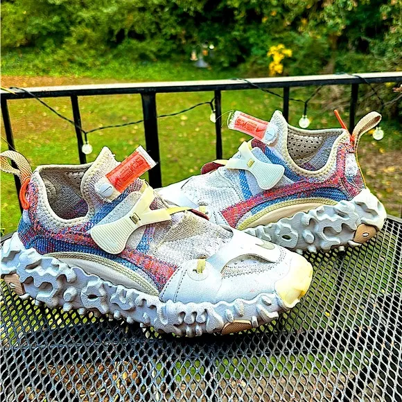 Nike ISPA Over React Fly Knit Light. Recycled Materials US Size 8.5/ EU 42